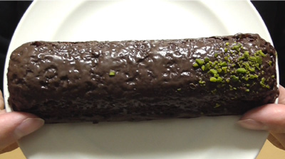 オリーブオイルのチョコケーキ(ローソン)3