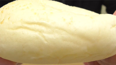 もっちチーズパン(セブンイレブン×山崎製パン)6